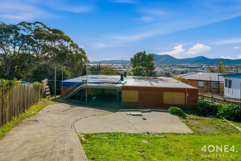 West Moonah 4房  Affordable Gem with Development Potential!!