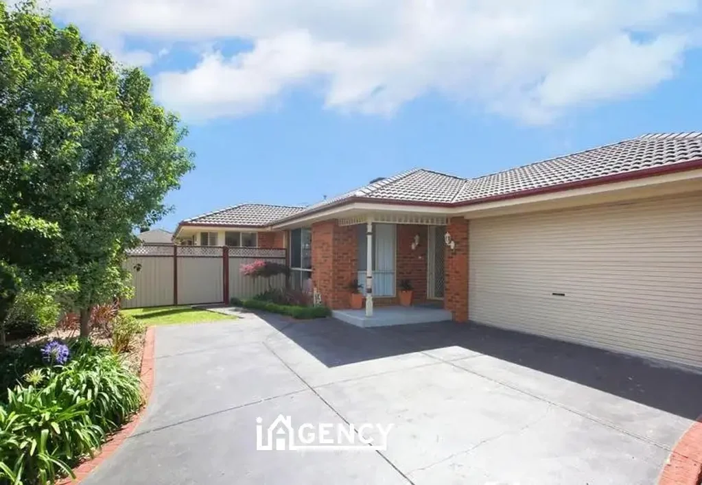 Four bedroom home with three living areas!!!