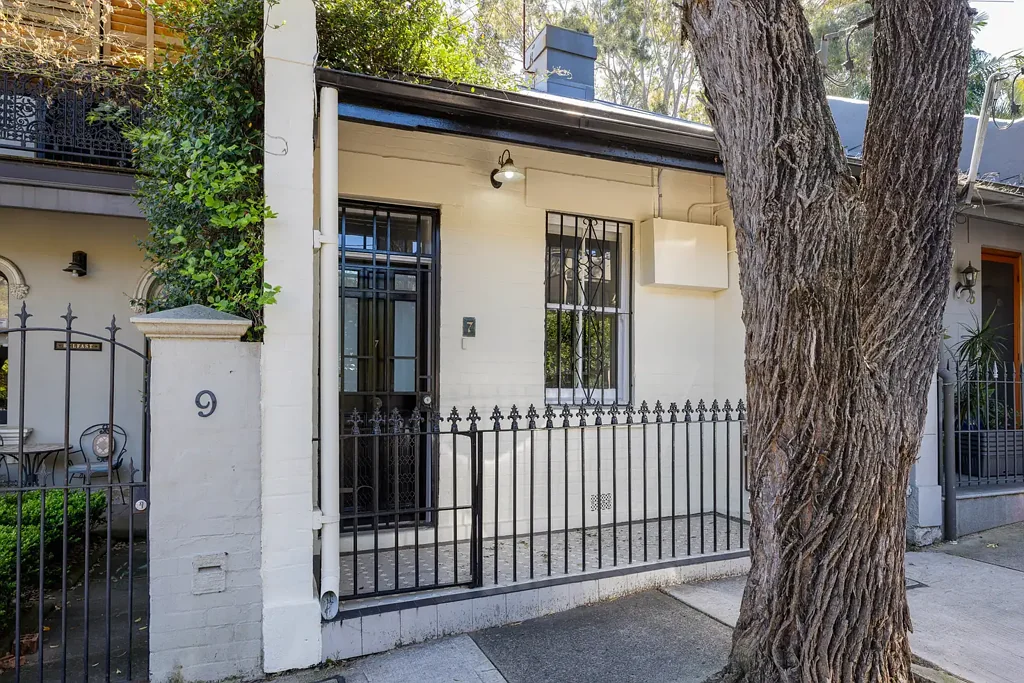 Newtown 3 Slaapkamer North-facing entertainer with backyard studio