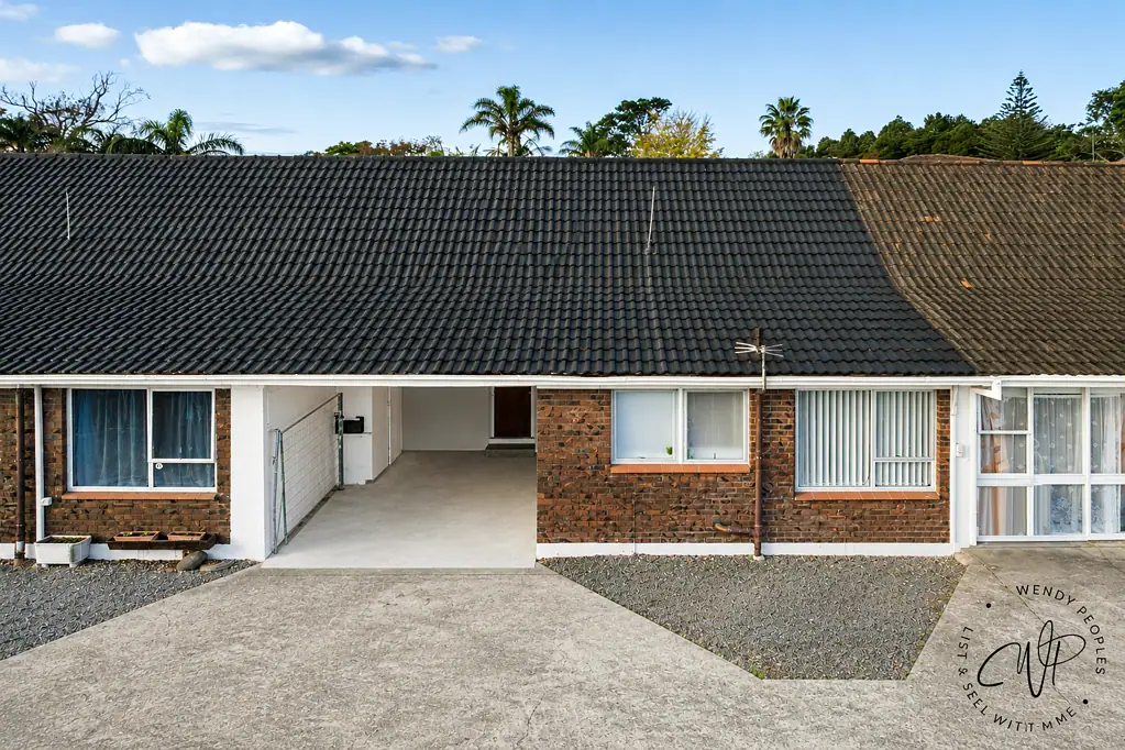 Hillpark 2침실 Smart Buying Starts Here! $579,000