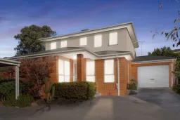 2/145 Grimshaw Street, Greensborough