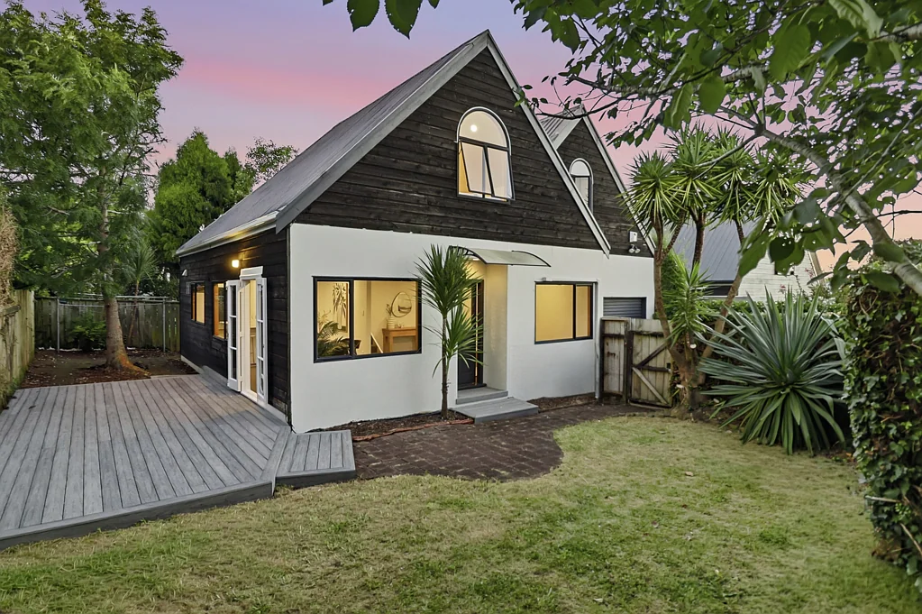 1B Pelham Avenue, Point Chevalier, Auckland City, Auckland