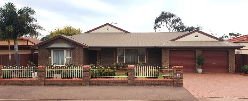 Whyalla 3ਬੈੱਡਰੂਮ MASTER BUILT - BEAUTIFULLY MAINTAINED !