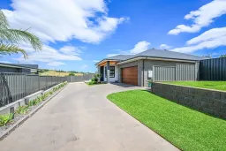 21 Hydrangea Avenue, Parkes