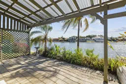 2/6 Aquila Court, Mermaid Waters