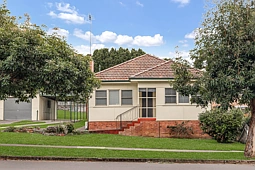 5 Blaxland Avenue, Penrith