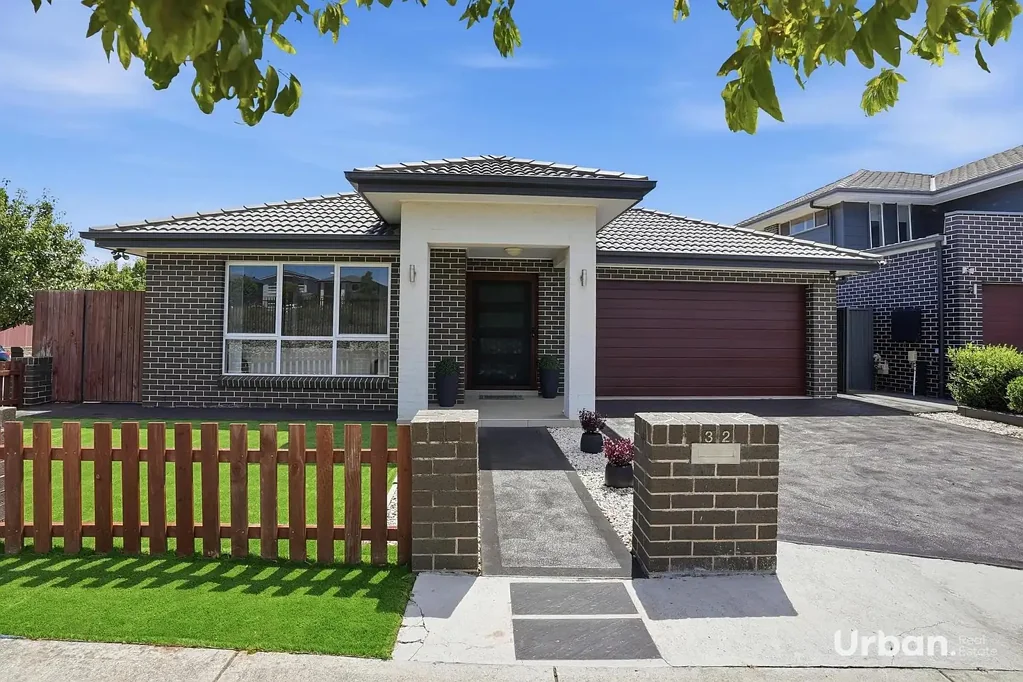 32 Plumegrass Avenue, Denham Court, NSW 2565