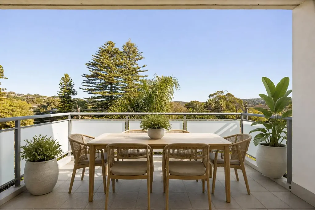 Narrabeen 1Kwarto Top Floor Apartment Between the Lake and the Beach
