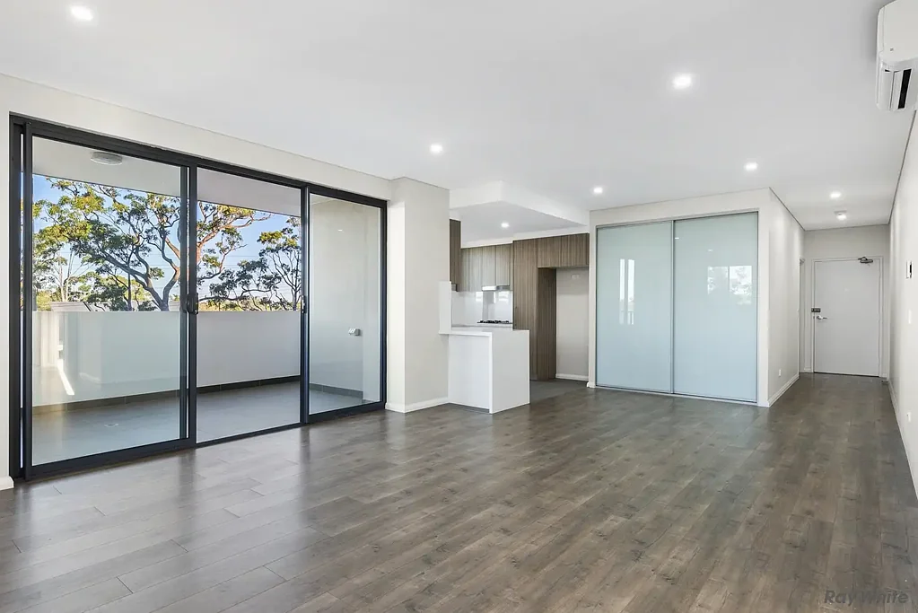 Three Bedroom Apartment with Panoramic Views & Premium Finishes
