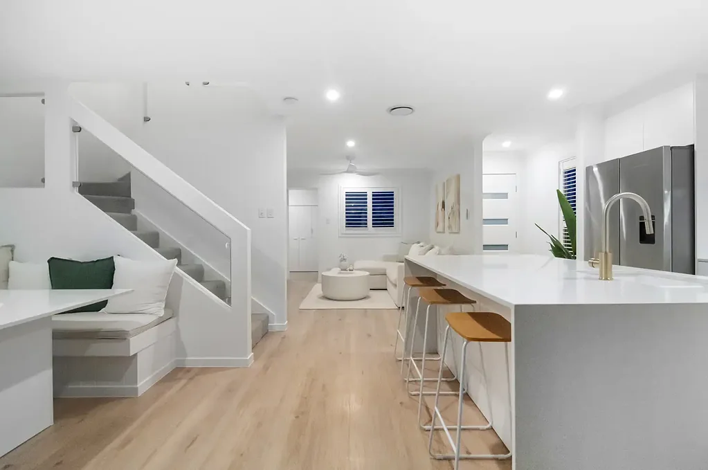 Labrador 3房  Coastal Luxury, Completely Reimagined in the Heart of the Gold Coast