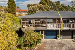 1/10 The Grove, Titirangi