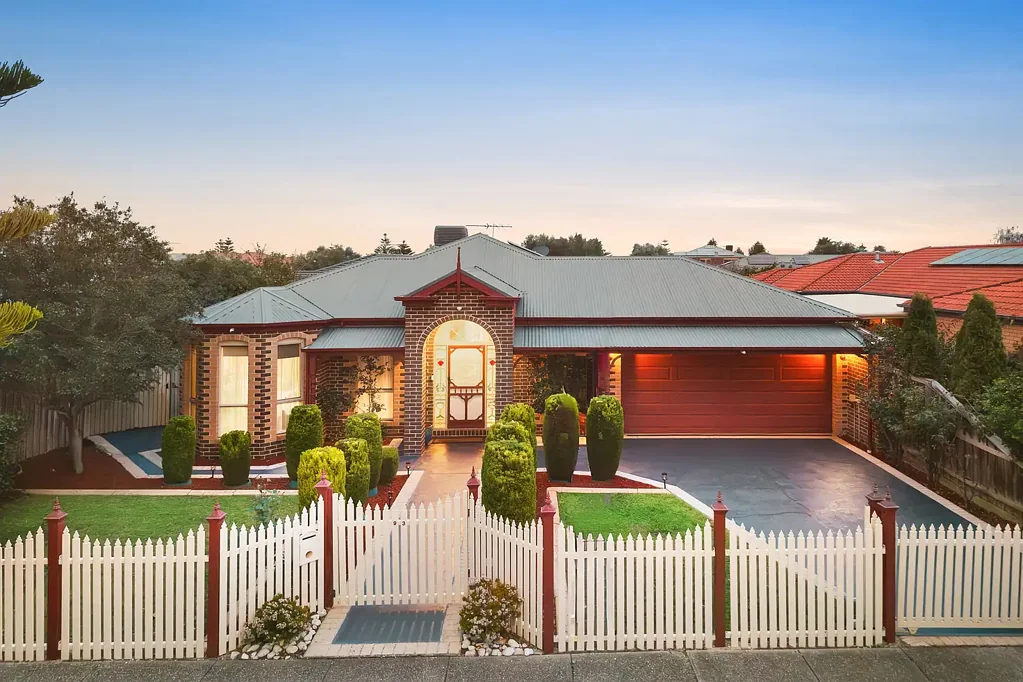 Point Cook 4 Bedroom Classic Victorian Elegance Meets Prime Point Cook Living