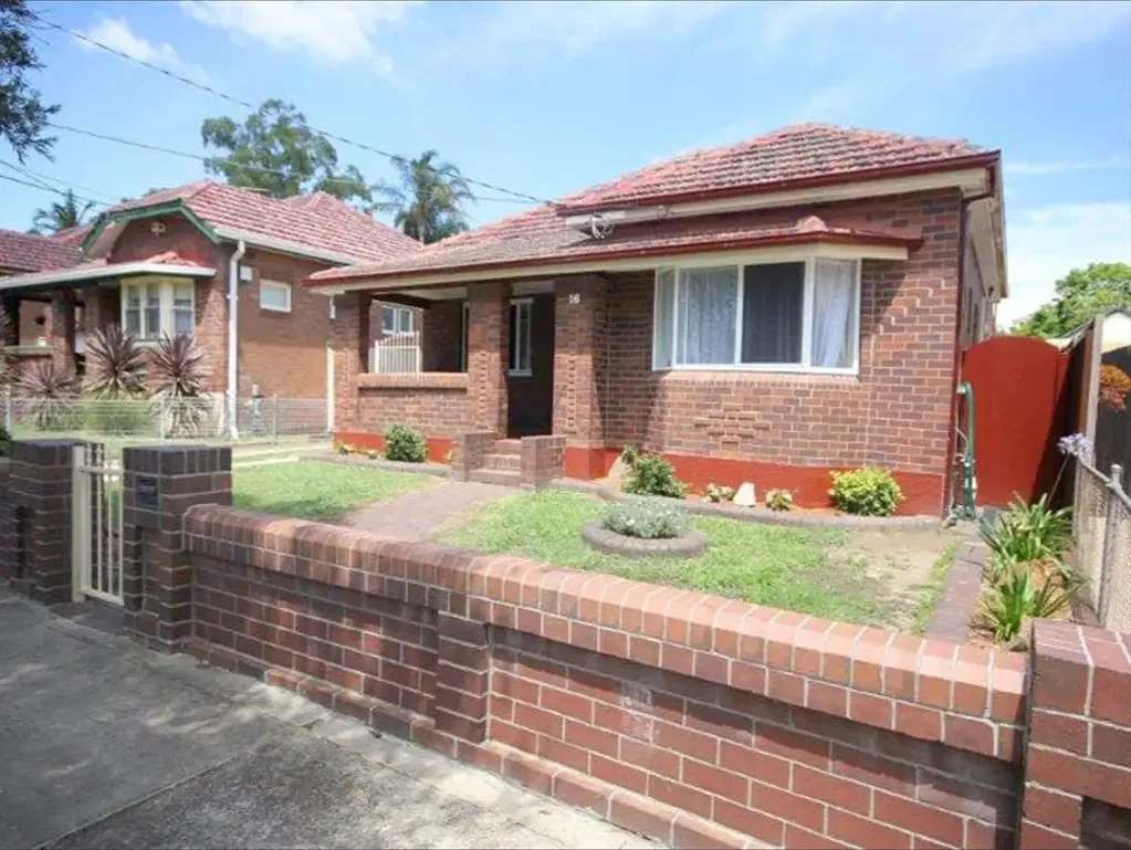 FOR LEASE: CHARMING FAMILY HOME IN BEXLEY NORTH - 16 ADA ST