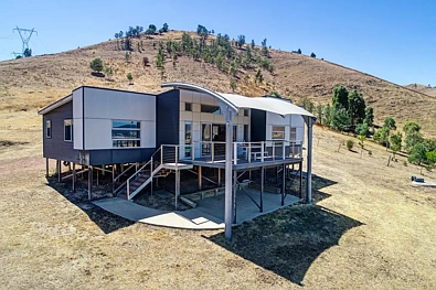Bonnie Doon 4 Slaapkamer Modern Country Living with Lake Views & Unbeatable Location