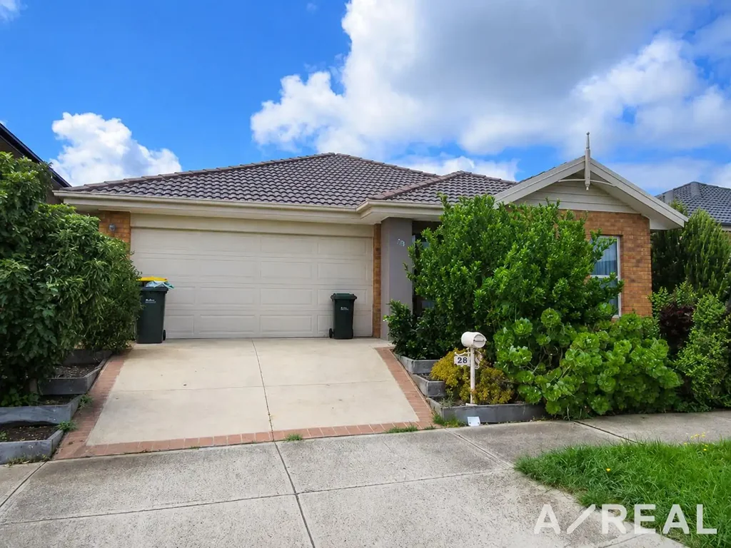 Modern & Low Maintenance 3 Bedroom Home