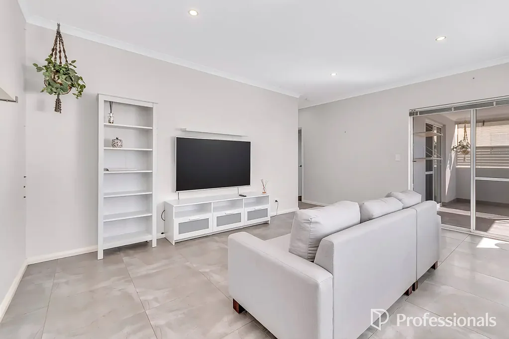 Cloverdale 2 Bedroom UNDER CONTRACT