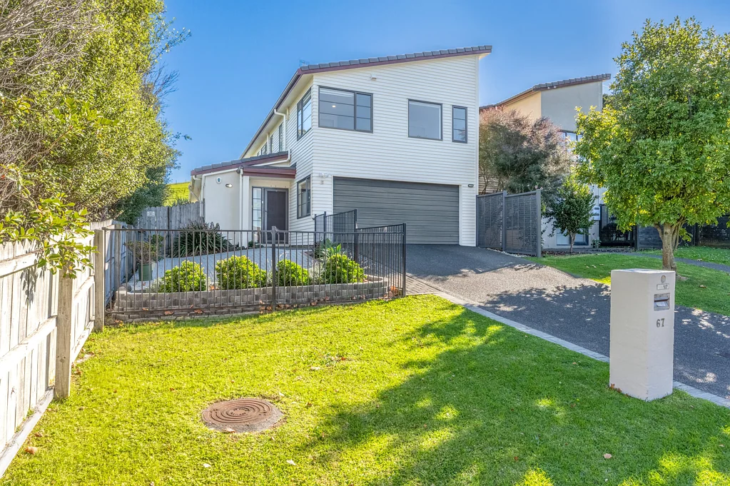East Tamaki 4침실 LAST CHANCE TO VIEW - Immaculate Living in BDSC