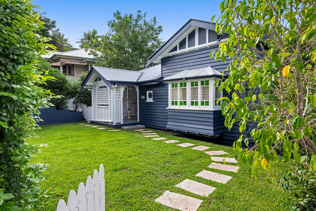 61 Willmington Street, Newmarket, QLD 4051