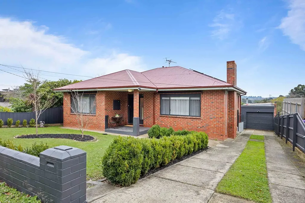 Brown Hill 3房  Stylish Renovated Home with Impressive Shed & Spacious Backyard