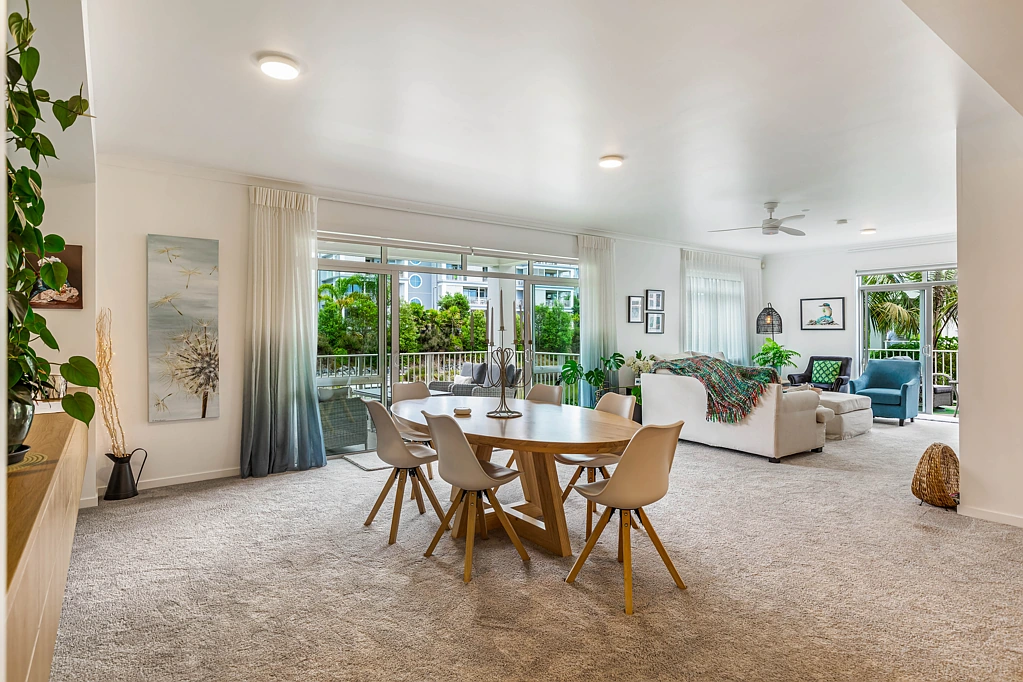 Orewa 2ਬੈੱਡਰੂਮ Spacious & Serene in Kensington Park