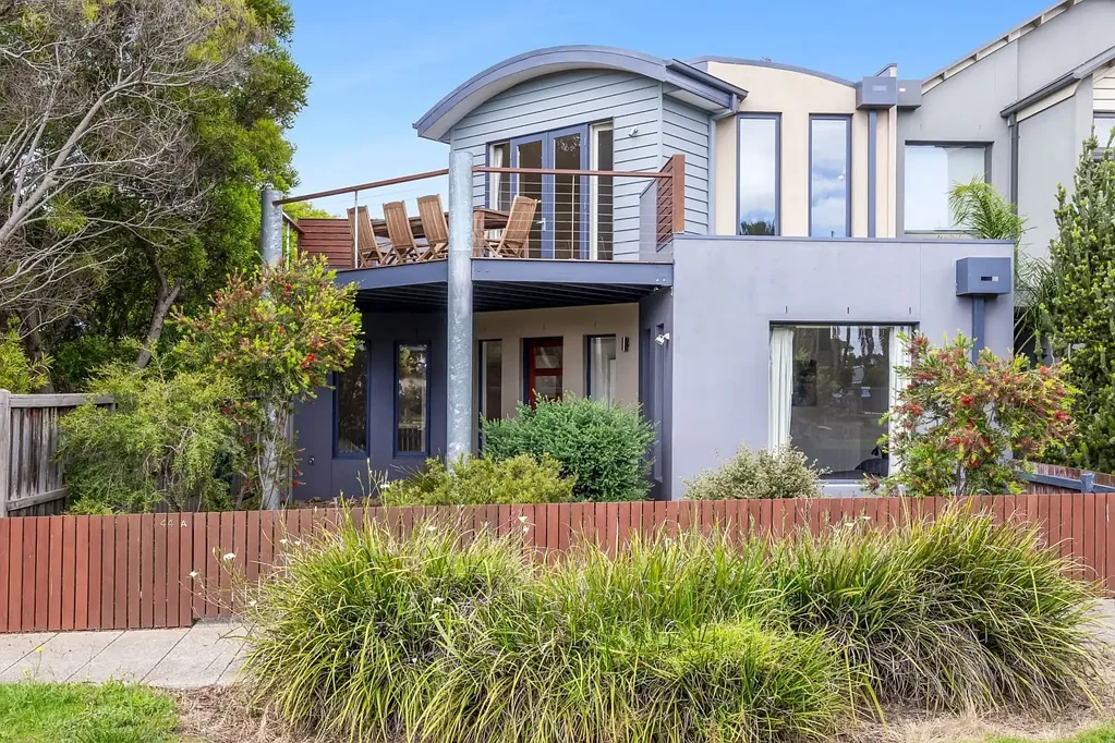 St Leonards 5ਬੈੱਡਰੂਮ Dual Living with Space, Flexibility and Coastal Appeal
