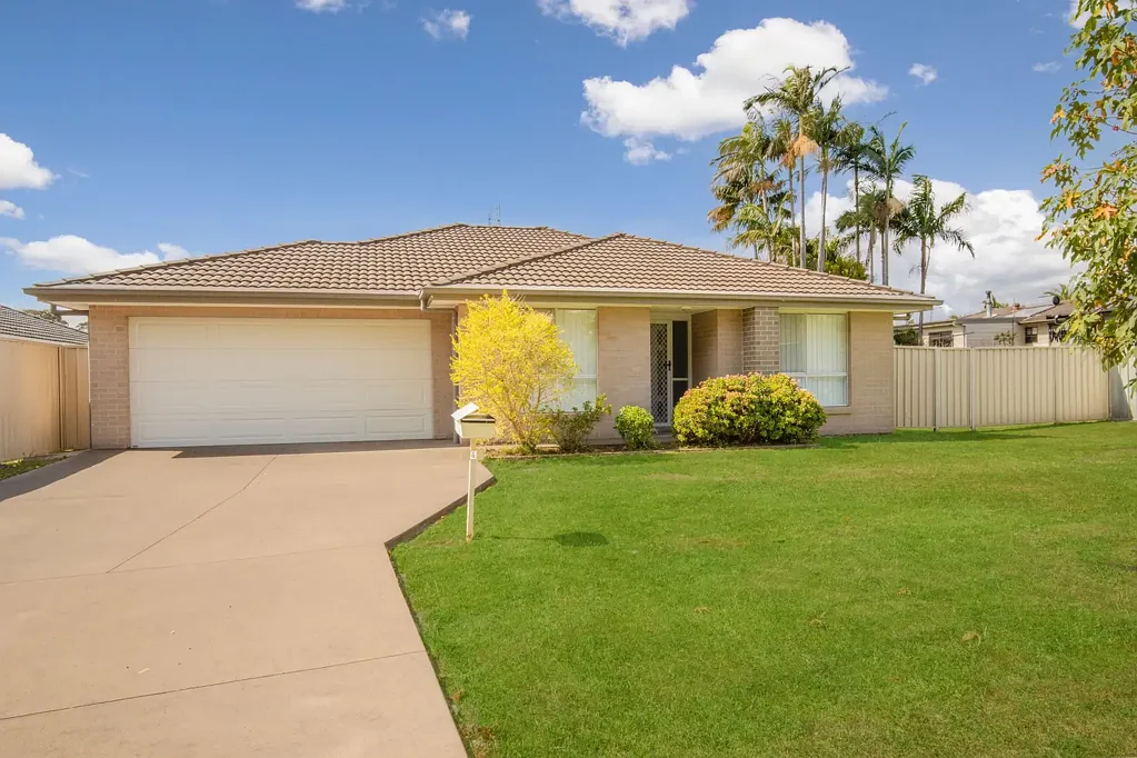 4 Honeymyrtle Street, Thornton, NSW 2322