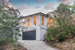 9 Princes Avenue, Crafers West