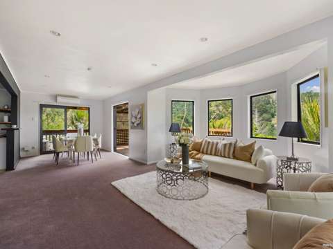 Titirangi 4部屋 Your Elevated Oasis Awaits!
