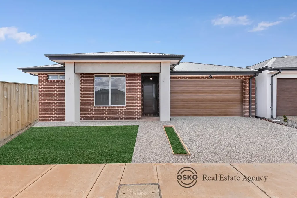 Deanside 4غرفة نوم Brand New Home in Deanside  | Prime Location |
Easy Freeway Access!