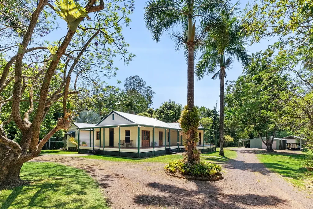 Palmwoods 5Zimmer Classic Queenslander on over 10 acres with horse facilites