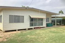 73 Wompoo Road, Longreach