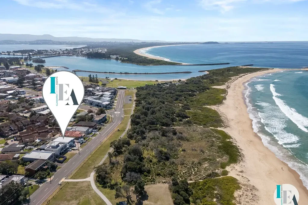 Lake Illawarra 7ਬੈੱਡਰੂਮ Rare beachfront investment opportunity - Entire block for sale