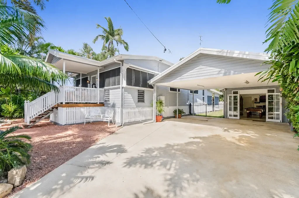 Renovated 2 bedroom Home + Granny Flat