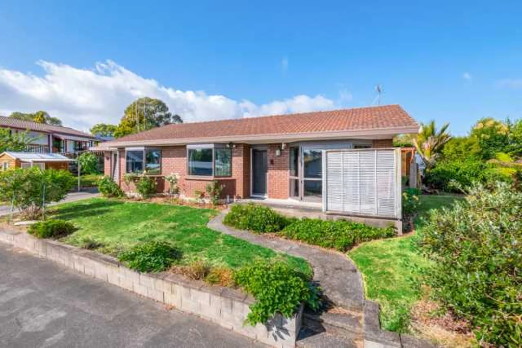 Hamilton Central 3 Bedroom Sunny family home in Cromwell