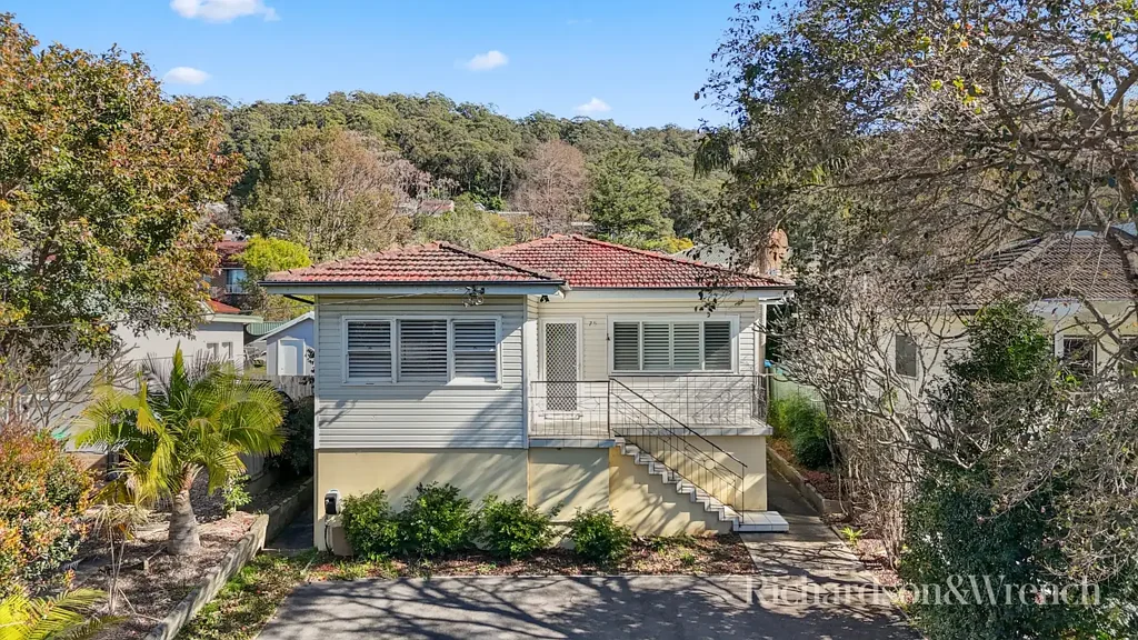 Point Clare 3房  Dual Fronted Property in Central Location