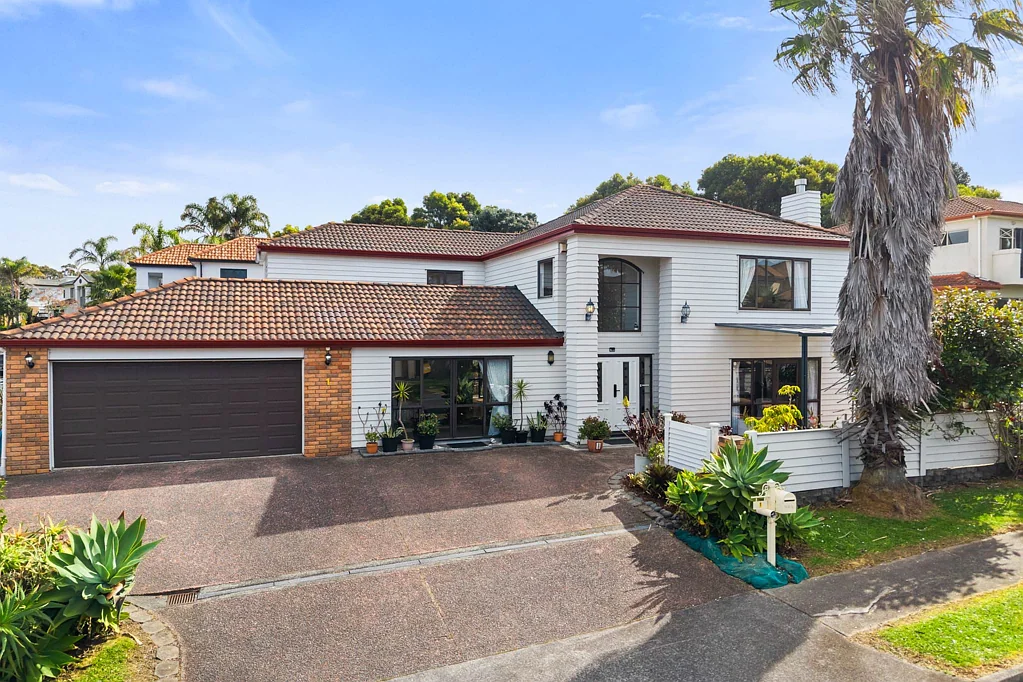 1 Errigal Close, Pinehill, North Shore City, Auckland