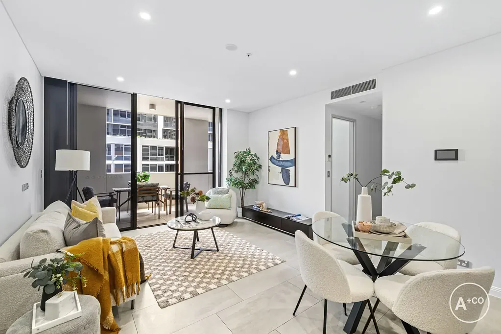 Luxury 2-Bedroom Residence in A Prestigious Complex