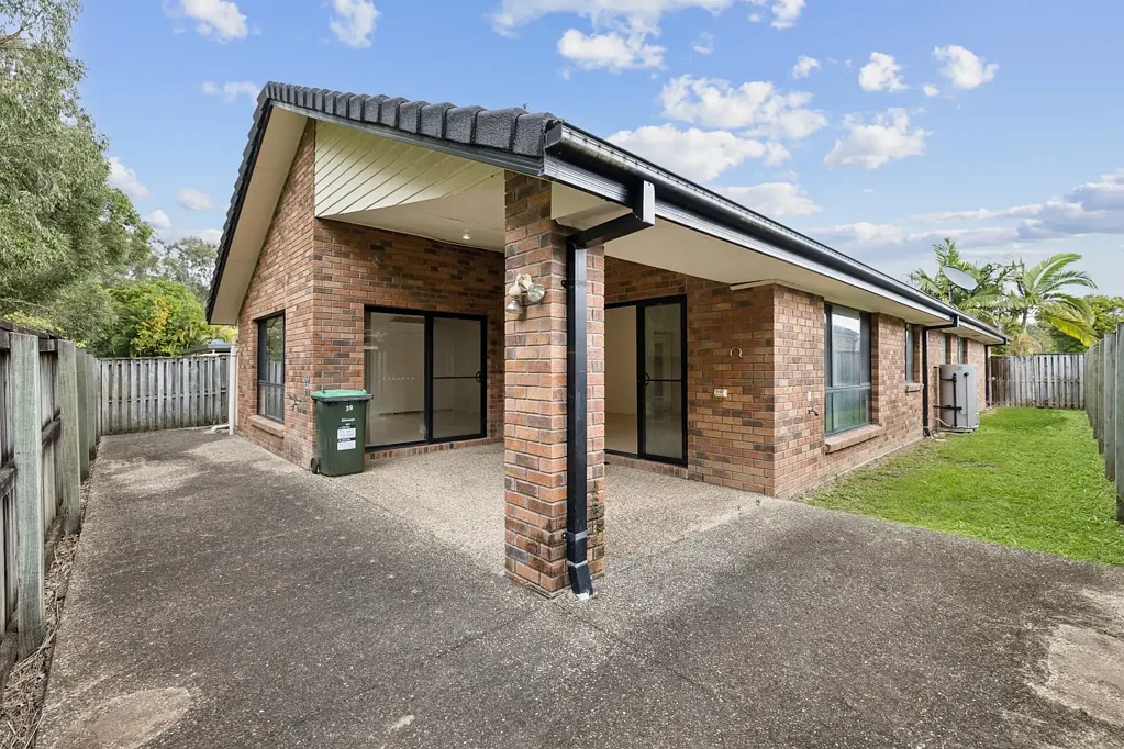 Upper Coomera 4બેડરૂમ A Renovation Opportunity to Create Your Dream Home in The Landings!
