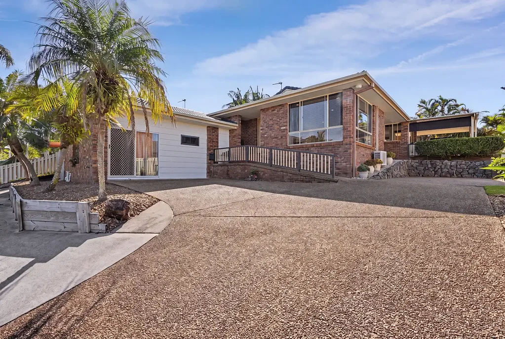 Parkwood 5房  SPACE, STYLE & VERSATILITY IN ONE OF PARKWOOD'S MOST DESIRABLE STREETS