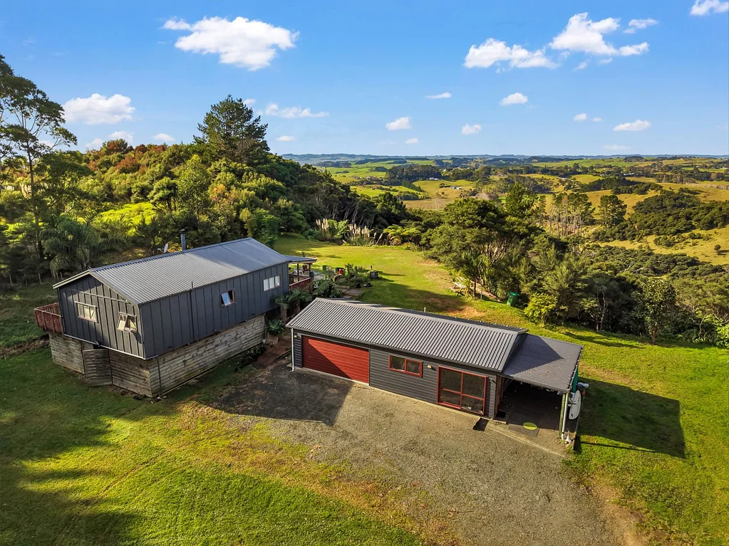 Helensville 3कमरा Need a Home AND a Sleepout?