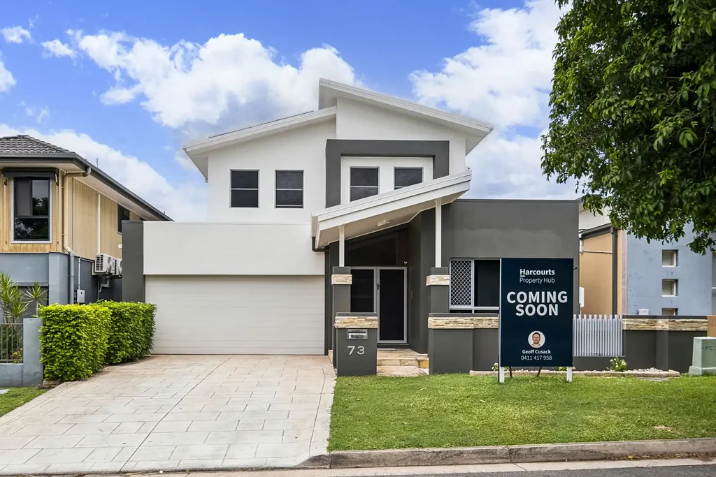 73 Azzurra Drive, Varsity Lakes, QLD 4227