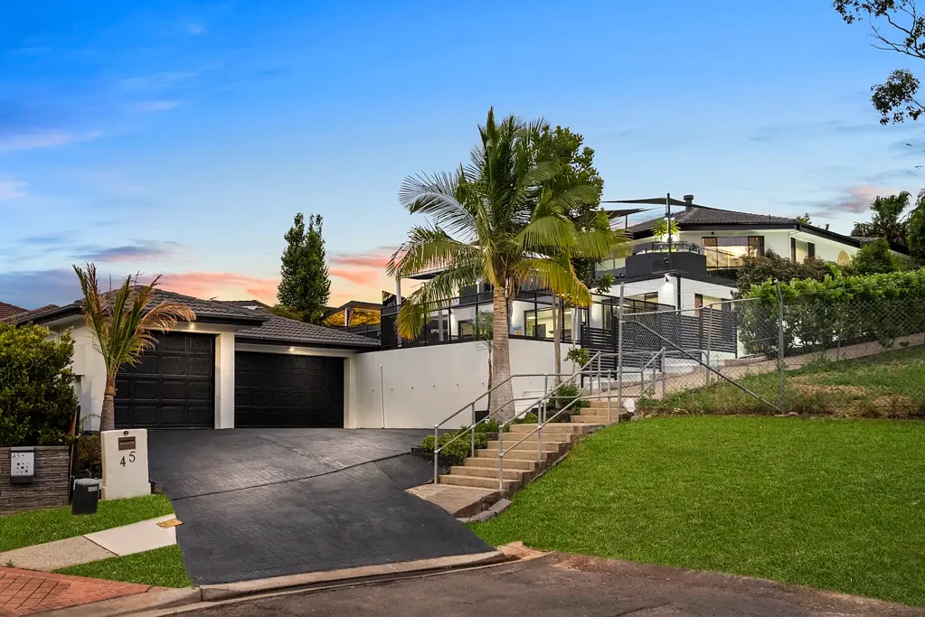 Prospect 5ਬੈੱਡਰੂਮ Where Luxury Meets Lifestyle - Grand Family Home with Self-Contained Apartment!