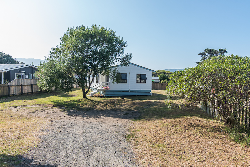 26 Titoki Road, Waikanae Beach, Kapiti Coast, 3 침실, 1 욕실