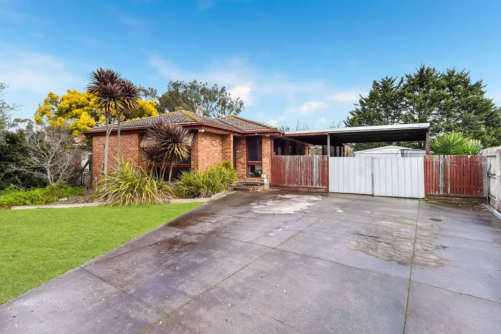 8 Eyre Court, Cranbourne North, VIC 3977