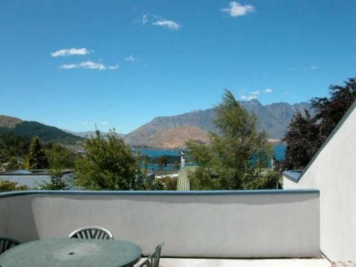 11b Avalon Crescent, Fernhill/Sunshine Bay, Queenstown Lakes, 3房, 2浴