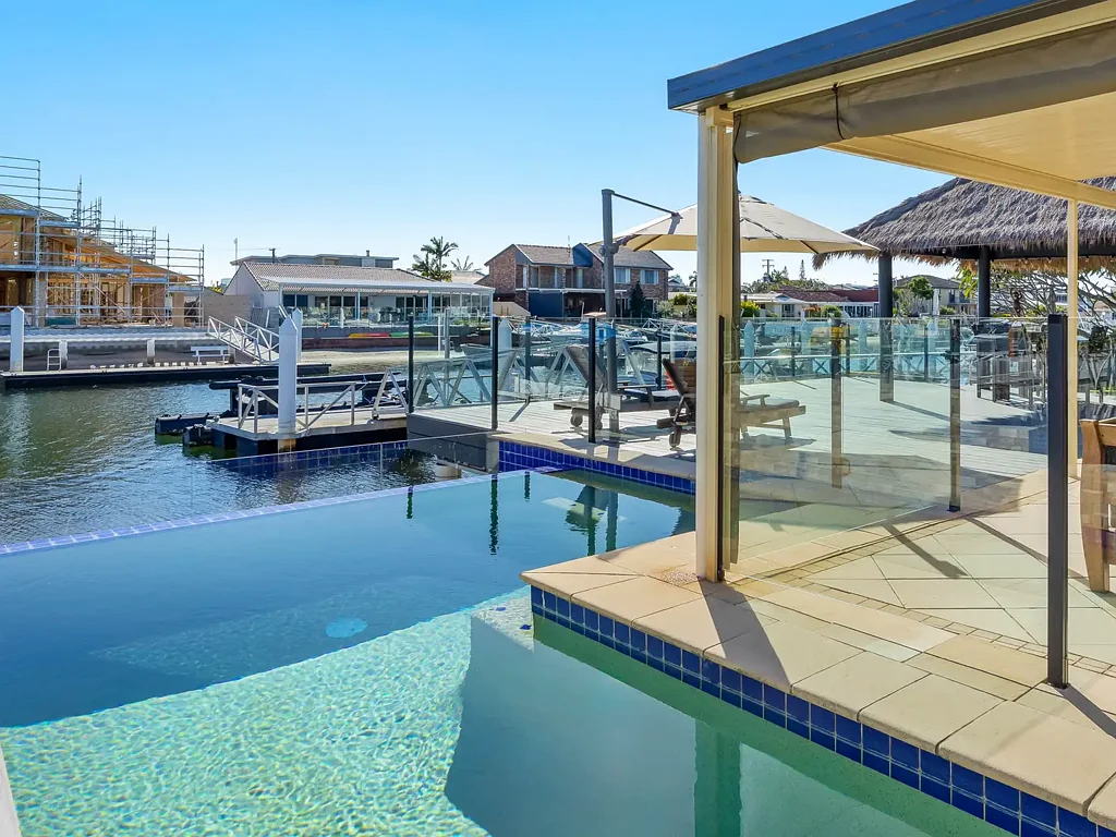 Buddina 4Habitaciones North Facing Deepwater Buddina. Location, location, location!
Expressions of Interest close 5pm, Monday the 27th of July 2026.