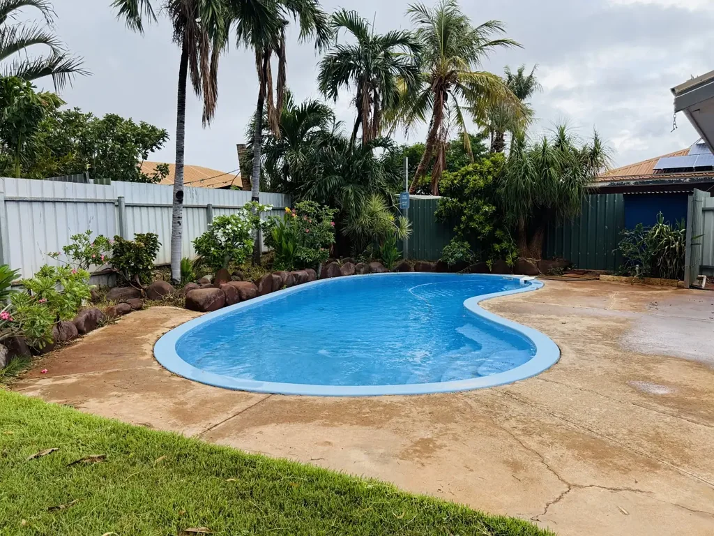 Four Bedroom Property with Pool & Servicing Included