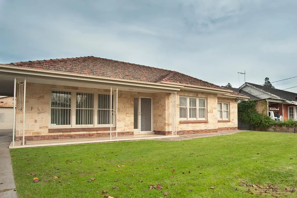 Spacious Family Home with Large Yards in Convenient South Plympton Location
