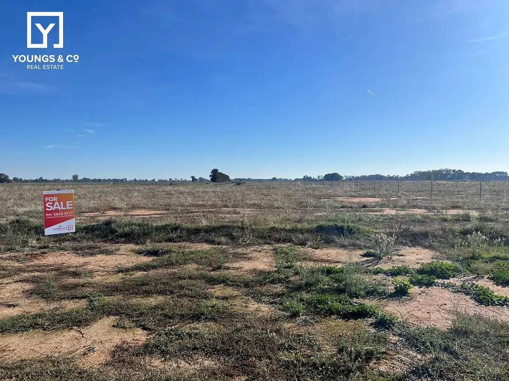 Shepparton North  Popular Lauriston Estate - Large 2,425m2 Block