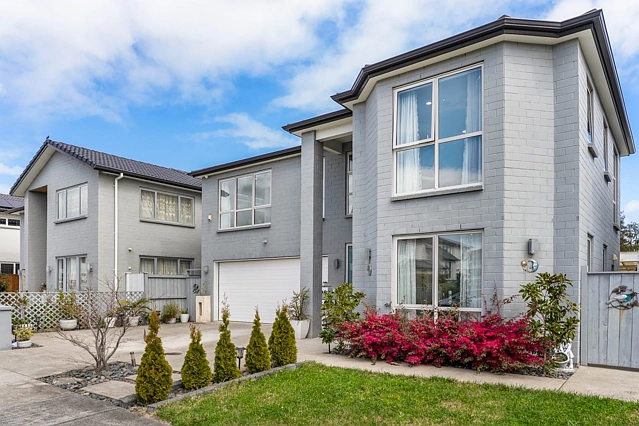 28 Frisken Road, Flat Bush, Manukau City